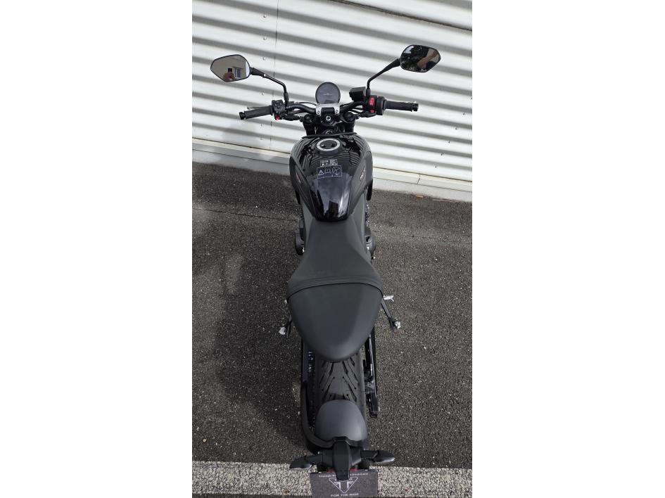 TRIUMPH TRIDENT 660