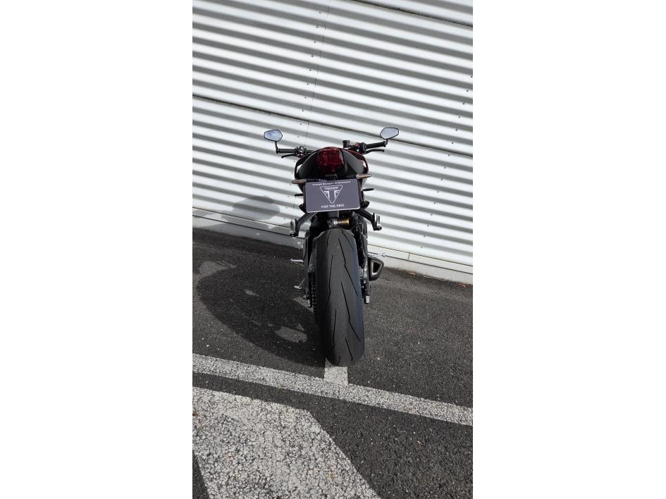 TRIUMPH STREET TRIPLE 765 RS