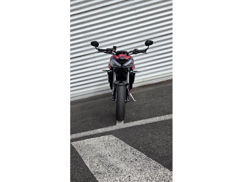 TRIUMPH STREET TRIPLE 765 RS